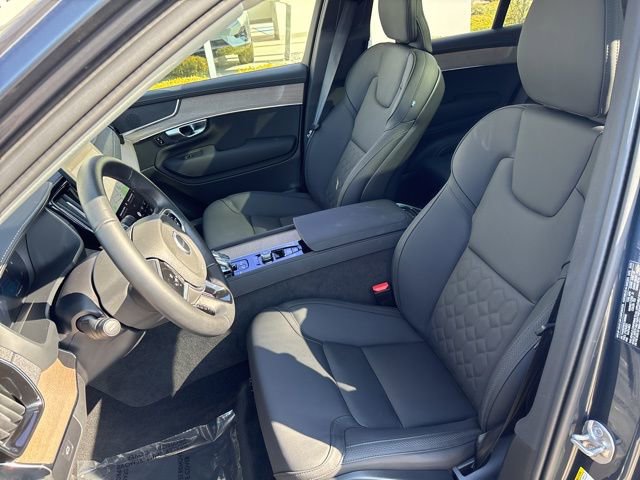 Used 2025 Volvo XC90 B6 Plus image 19