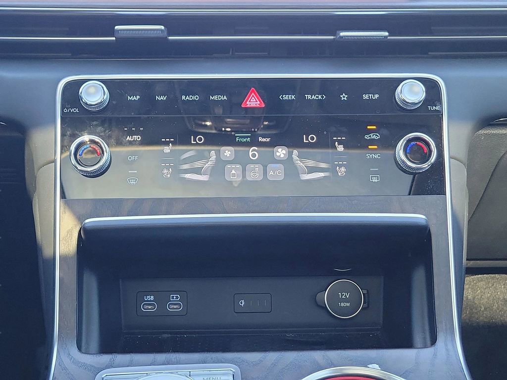 Used 2025 Genesis GV80 2.5T Advanced image 14