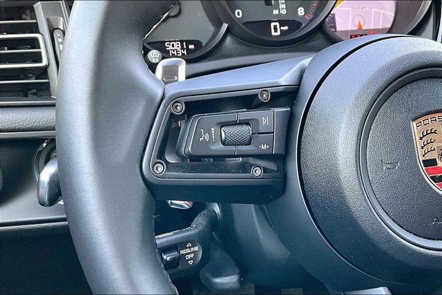 Used 2025 Porsche Macan AWD/4WD image 11
