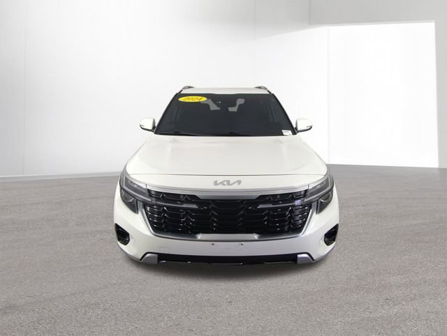 Used 2024 Kia Seltos S AWD/4WD image 16