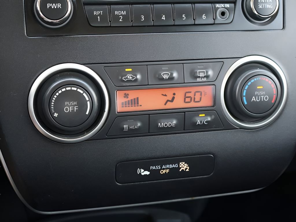 Used 2015 Nissan Leaf S FWD image 23