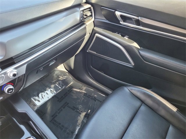 Used 2024 Kia Telluride LX image 10