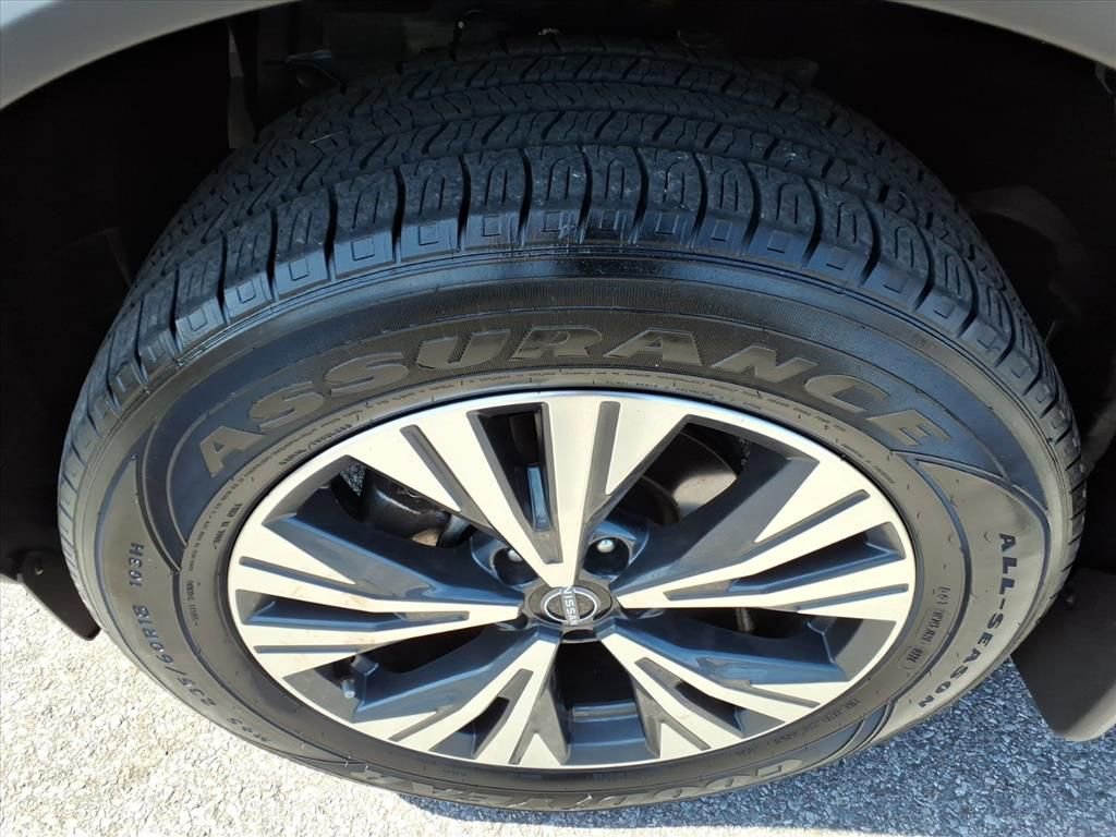 Used 2023 Nissan Rogue SV AWD/4WD image 10