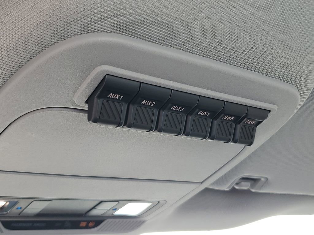 New 2025 Ford F350 4x4 Regular Cab Super Duty image 26