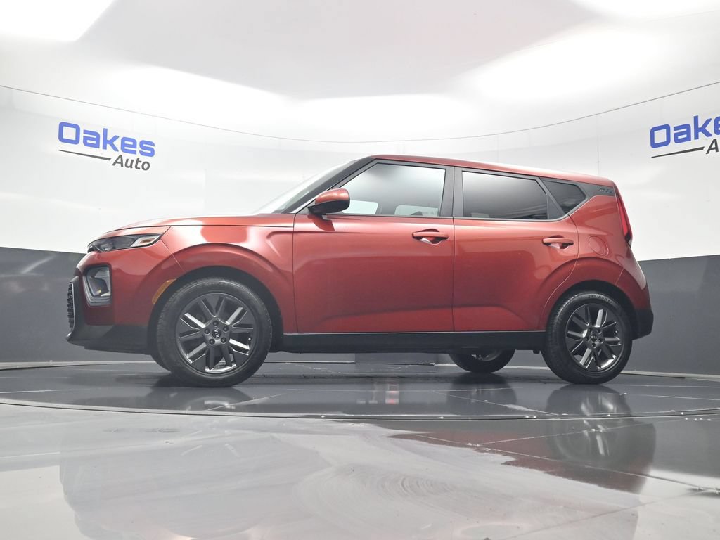 Certified 2021 Kia Soul S FWD image 37