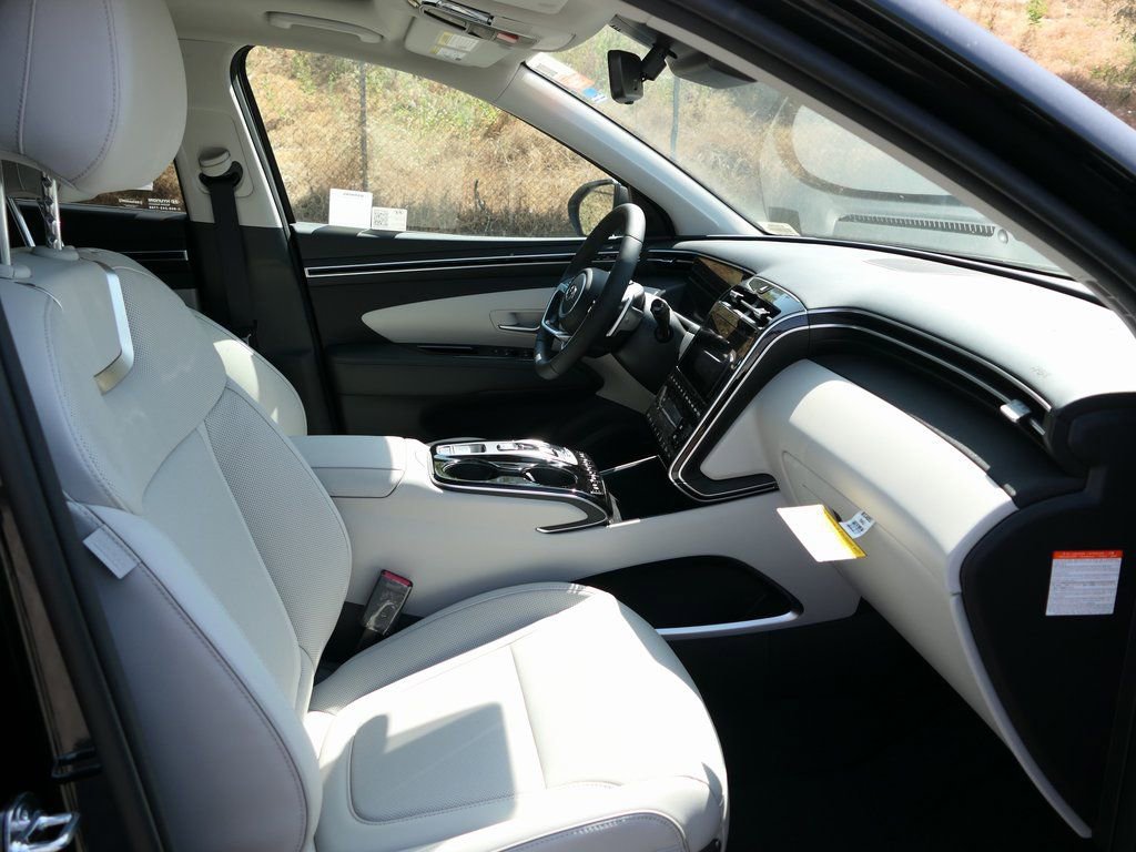 New 2024 Hyundai Tucson Limited image 27