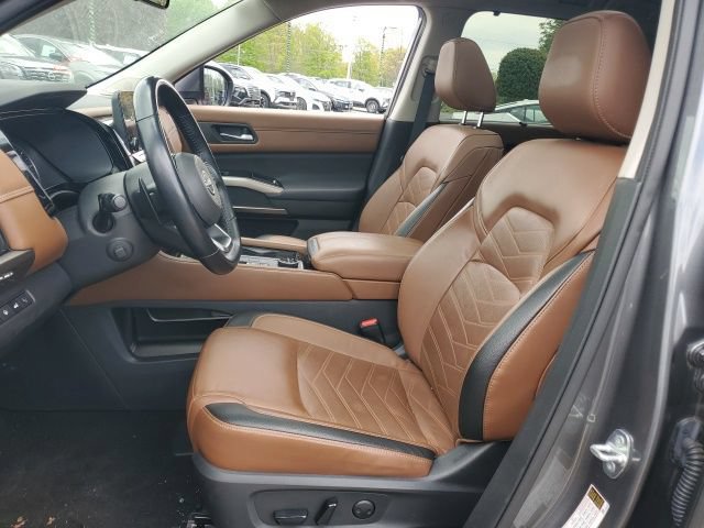 Certified 2023 Nissan Pathfinder Platinum w/ Cargo Package AWD/4WD image 26