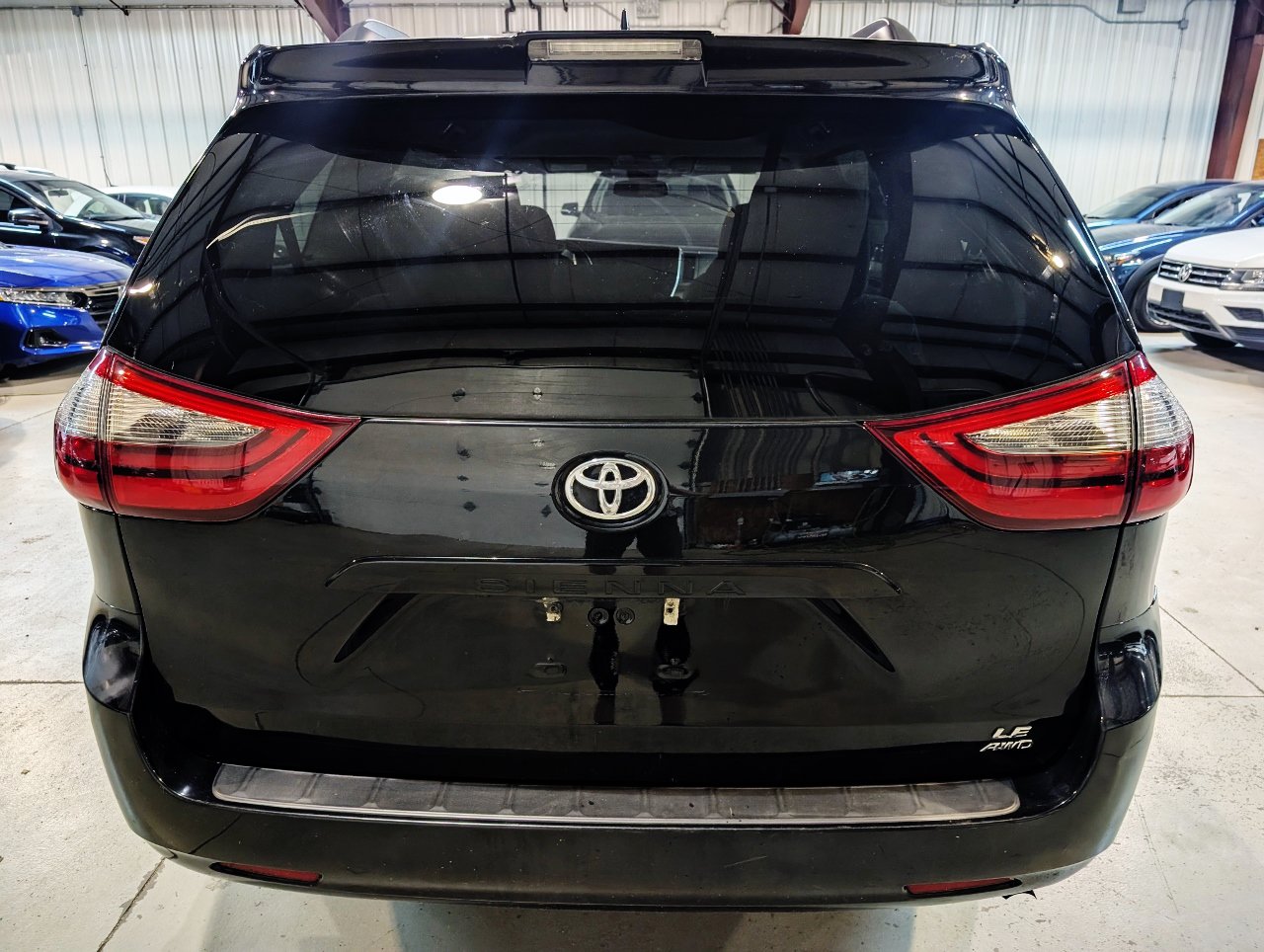 Used 2020 Toyota Sienna LE AWD/4WD image 5