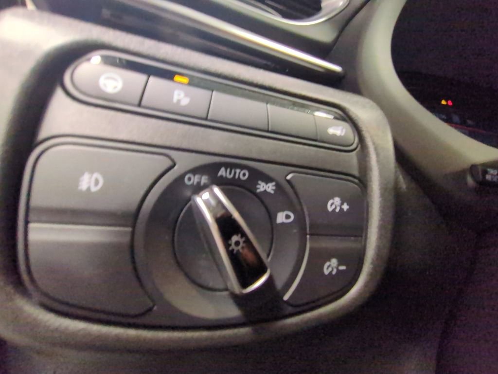 Used 2023 INFINITI QX55 Essential image 13