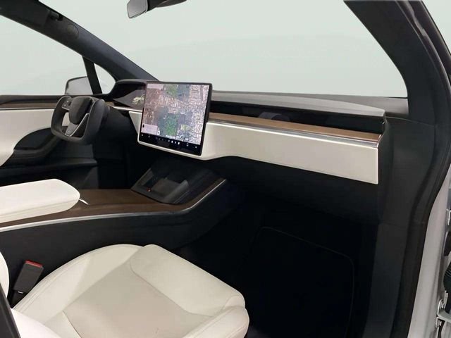 Used 2022 Tesla Model X image 81