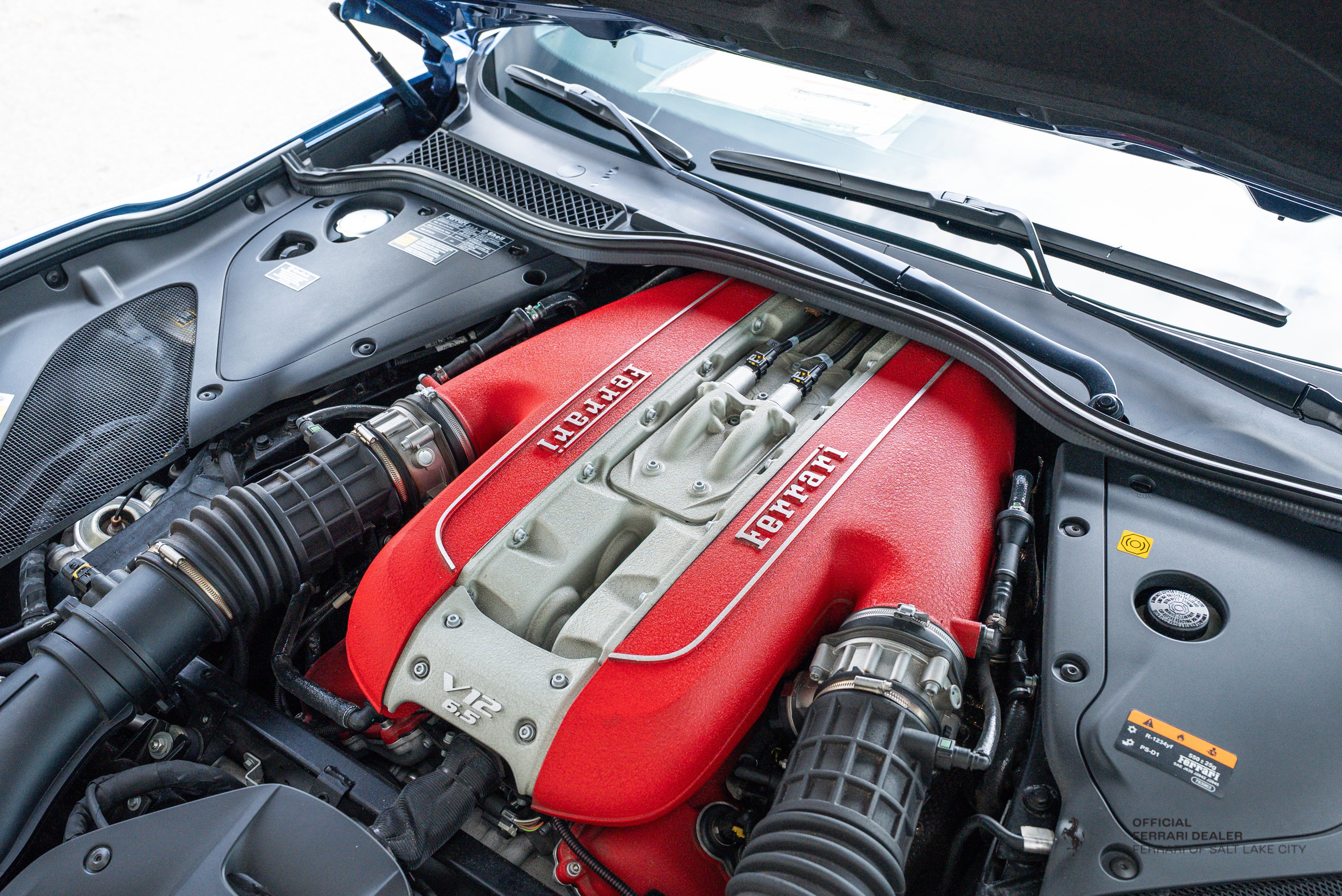 Used 2019 Ferrari 812 Superfast RWD image 11