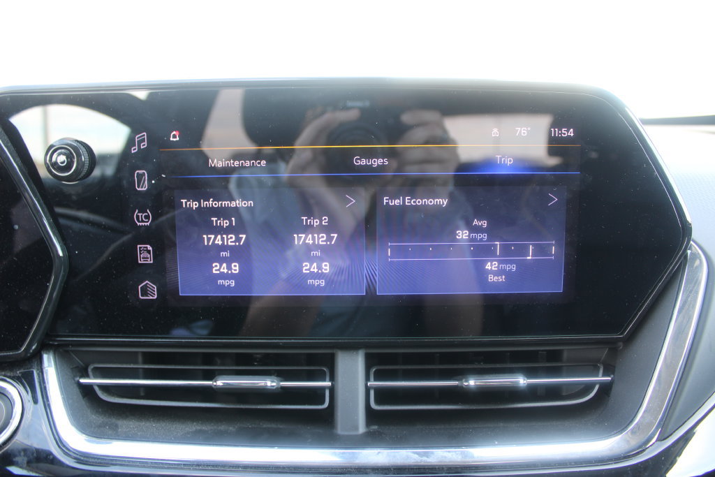 Used 2025 Chevrolet Trax ACTIV w/ Driver Confidence Package FWD image 37