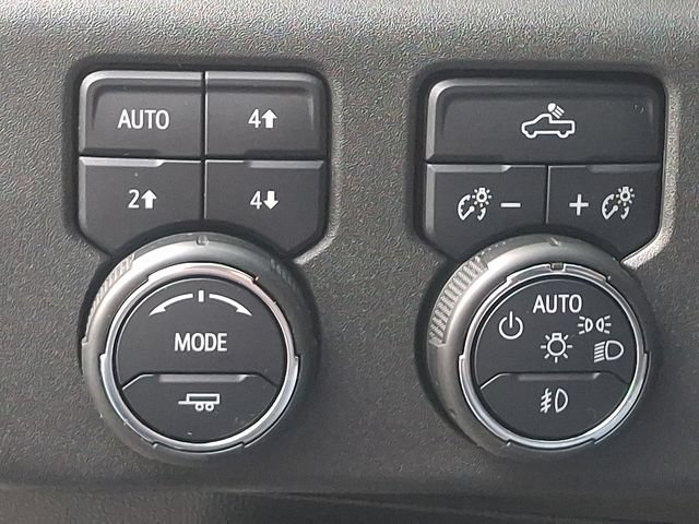 Used 2023 Chevrolet Silverado 1500 RST w/ Z71 Off-Road Package AWD/4WD image 24