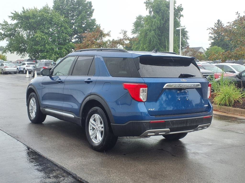 Certified 2022 Ford Explorer XLT w/ Equipment Group 202A image 4