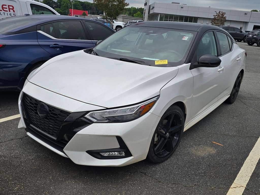 Used 2022 Nissan Sentra SR w/ Midnight Edition FWD image 2