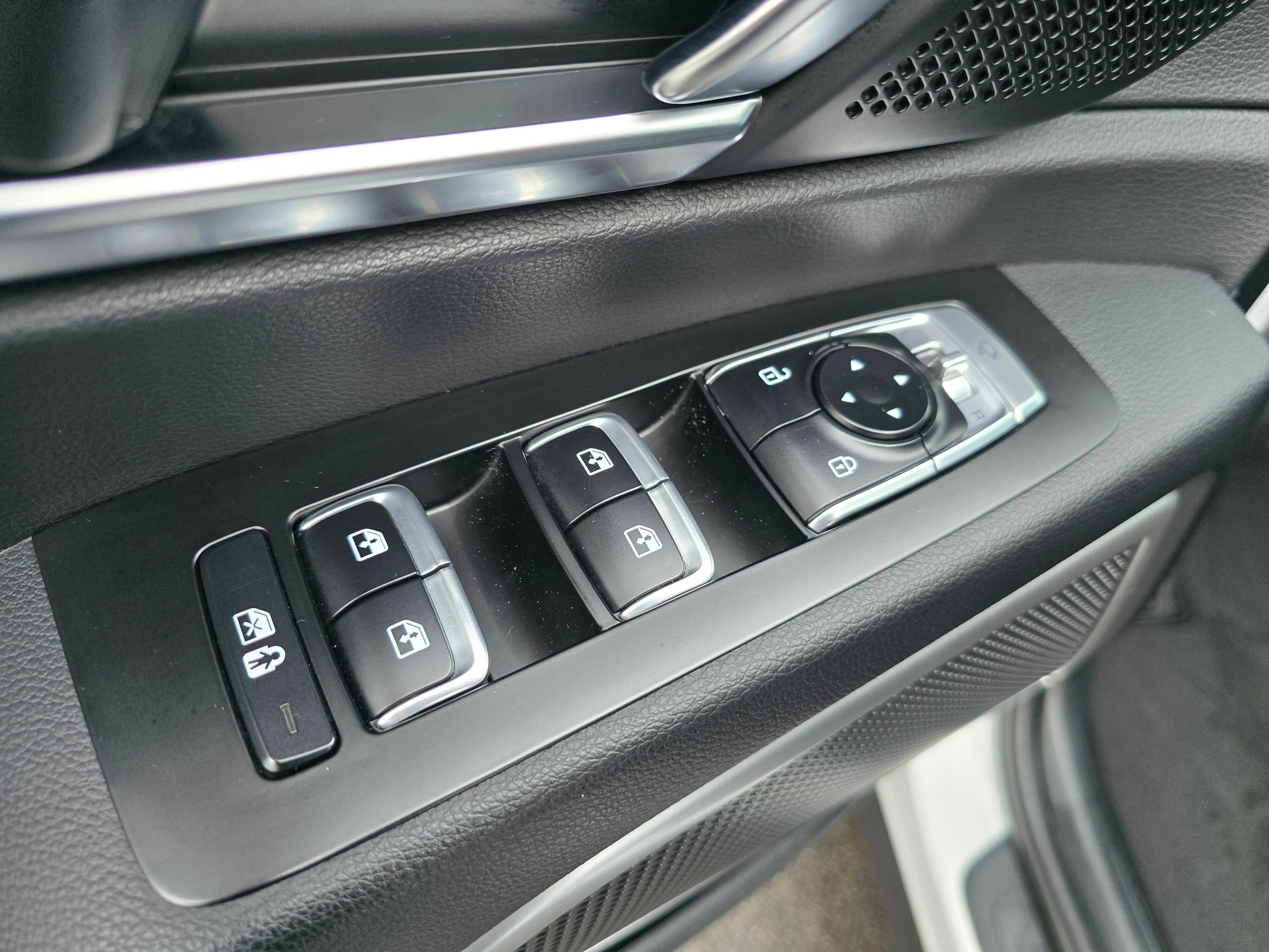 Used 2022 Kia Telluride EX w/ EX Premium Package image 26