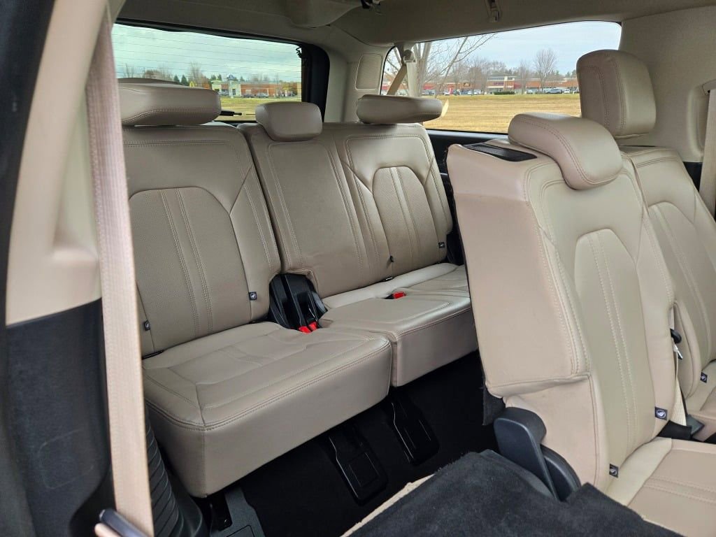 Used 2024 Ford Expedition Max Limited image 13