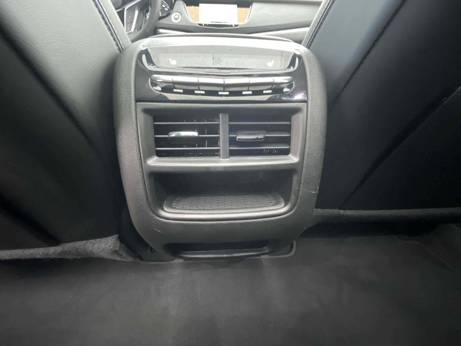 Used 2025 Cadillac XT5 Premium Luxury image 22