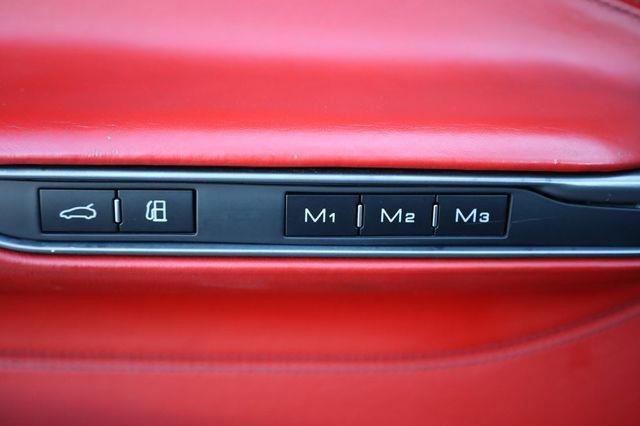 Used 2017 Ferrari GTC4Lusso AWD/4WD image 37