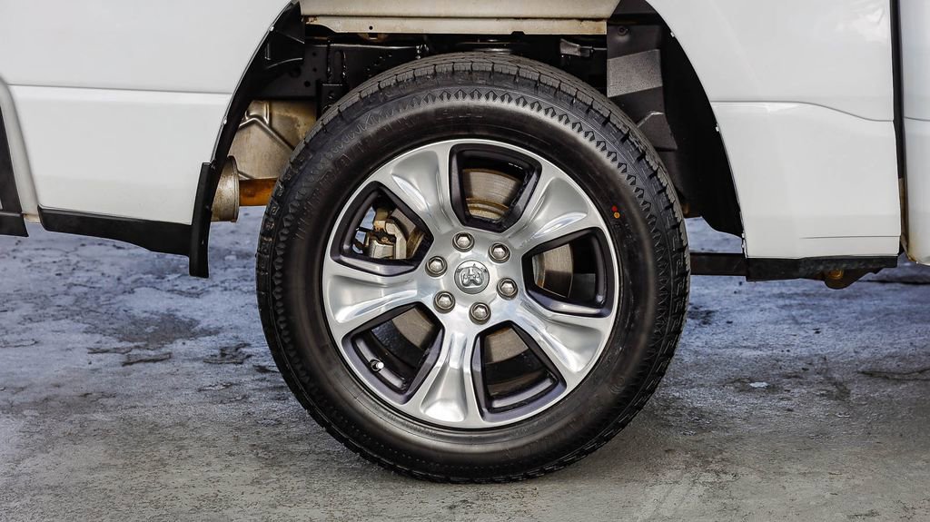 Used 2024 RAM 1500 Laramie RWD image 11