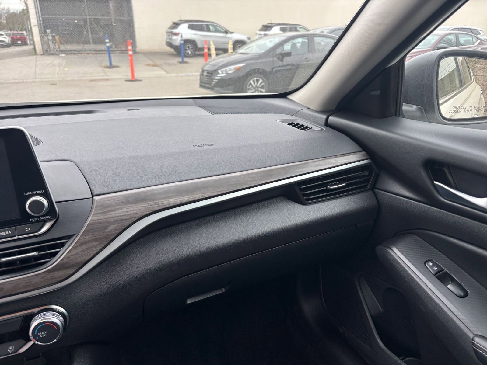 Used 2025 Nissan Altima 2.5 SV image 37