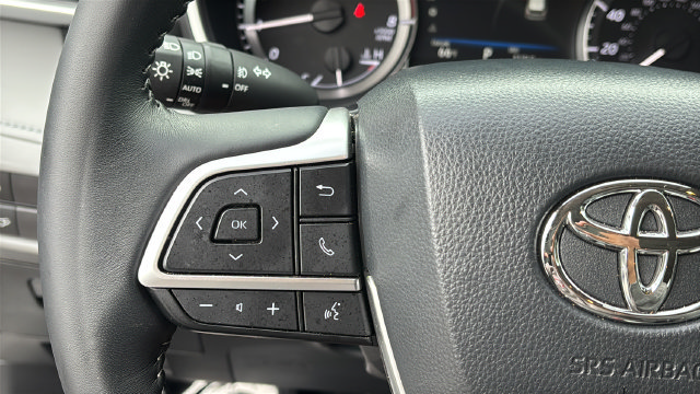 Used 2026 Toyota Highlander XLE AWD/4WD image 23