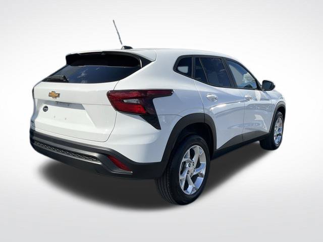 Used 2024 Chevrolet Trax LS w/ LS Convenience Package FWD image 27
