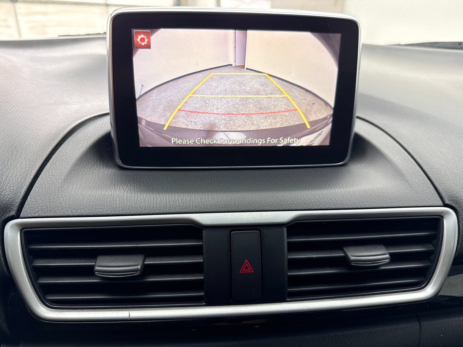 Used 2016 MAZDA MAZDA3 i Touring FWD image 27