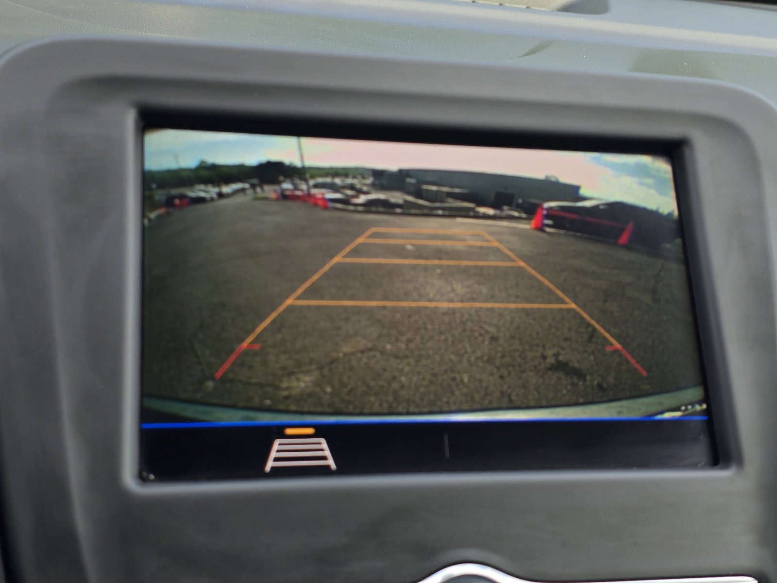 Used 2020 Chevrolet Equinox LT image 18