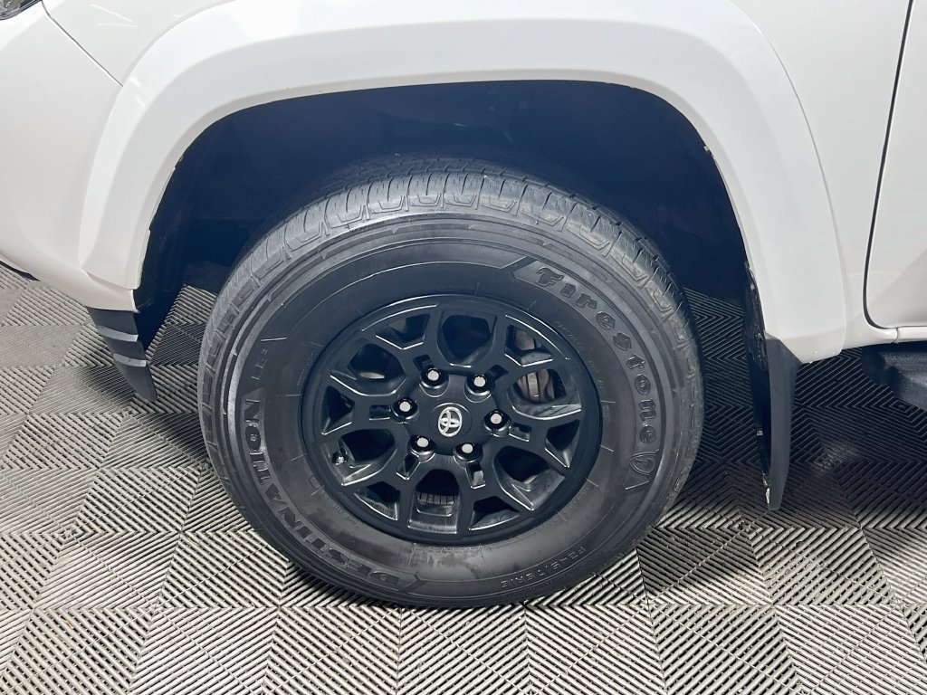 Certified 2022 Toyota Tacoma SR5 w/ Black Out Package (TMS) AWD/4WD image 26