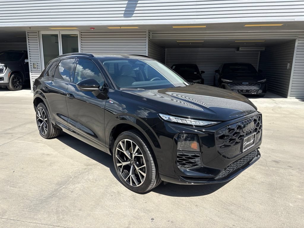 Used 2026 Audi Q3 quattro 2.0T AWD/4WD image 3