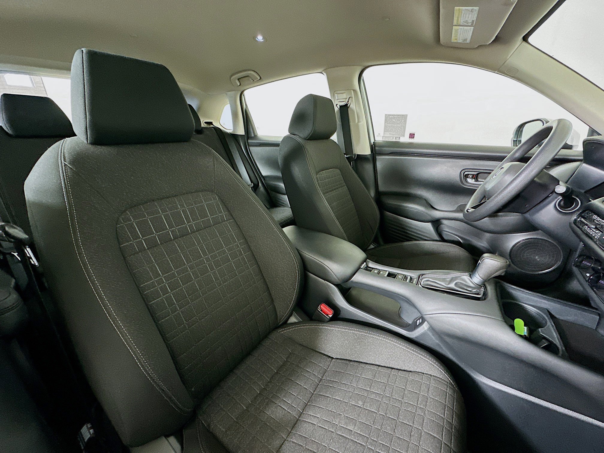 Used 2023 Honda HR-V LX image 28