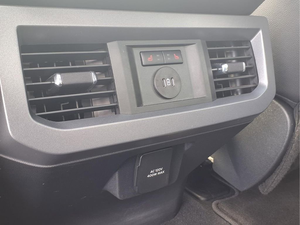 Used 2025 Ford F250 Lariat w/ Chrome Package image 23