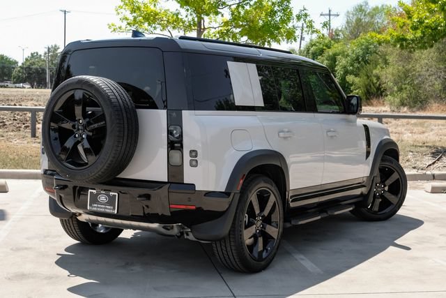 New 2026 Land Rover Defender 110 X-Dynamic SE AWD/4WD image 11