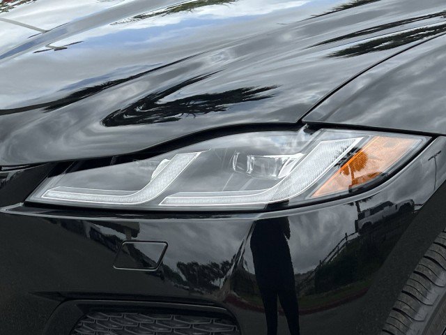 New 2026 Jaguar F-PACE R-Dynamic S image 16