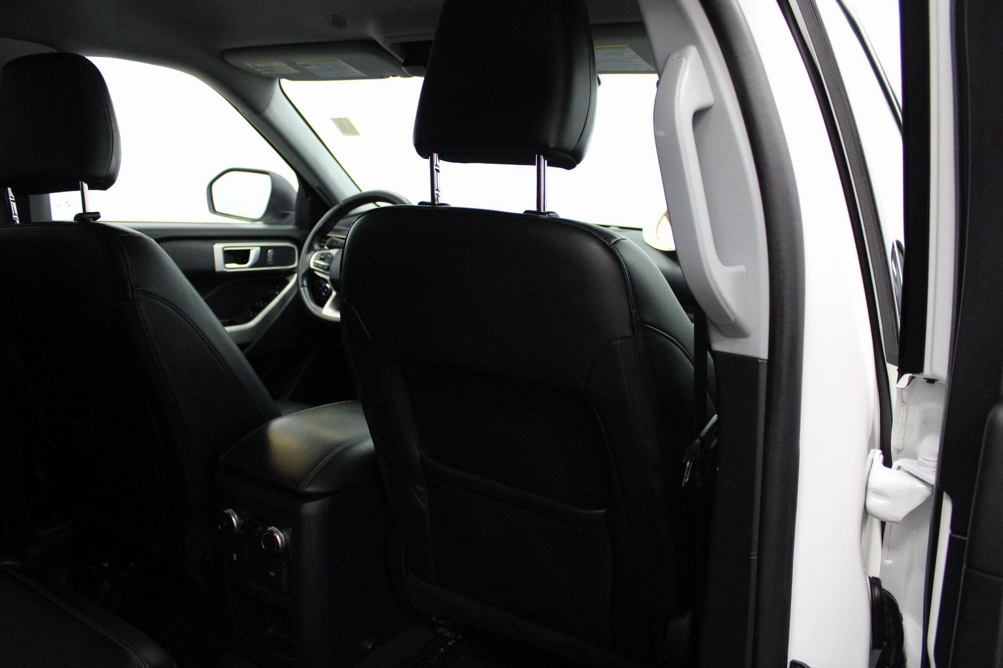 Used 2021 Ford Explorer XLT w/ Equipment Group 202A image 26