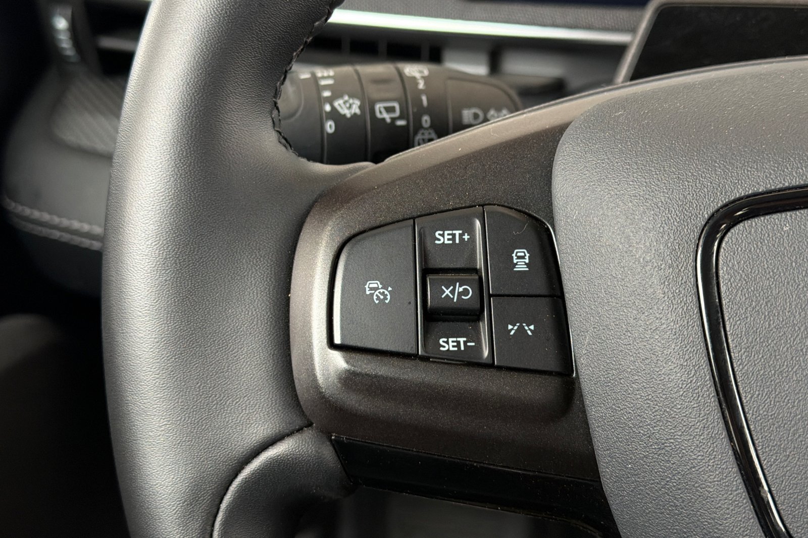 Used 2025 Ford Mustang Mach-E Select RWD image 27