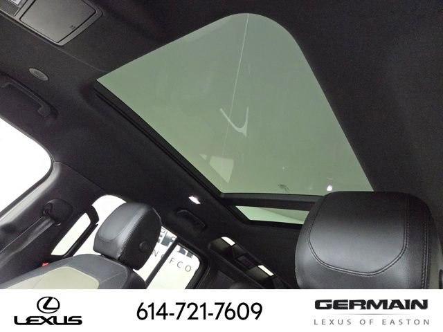 Used 2022 Land Rover Defender 110 X-Dynamic SE image 32