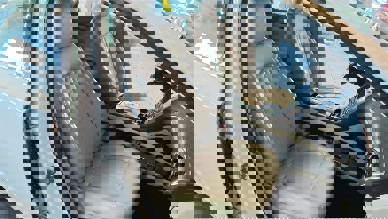 Used 2020 Lincoln MKZ w/ Convenience Package image 29