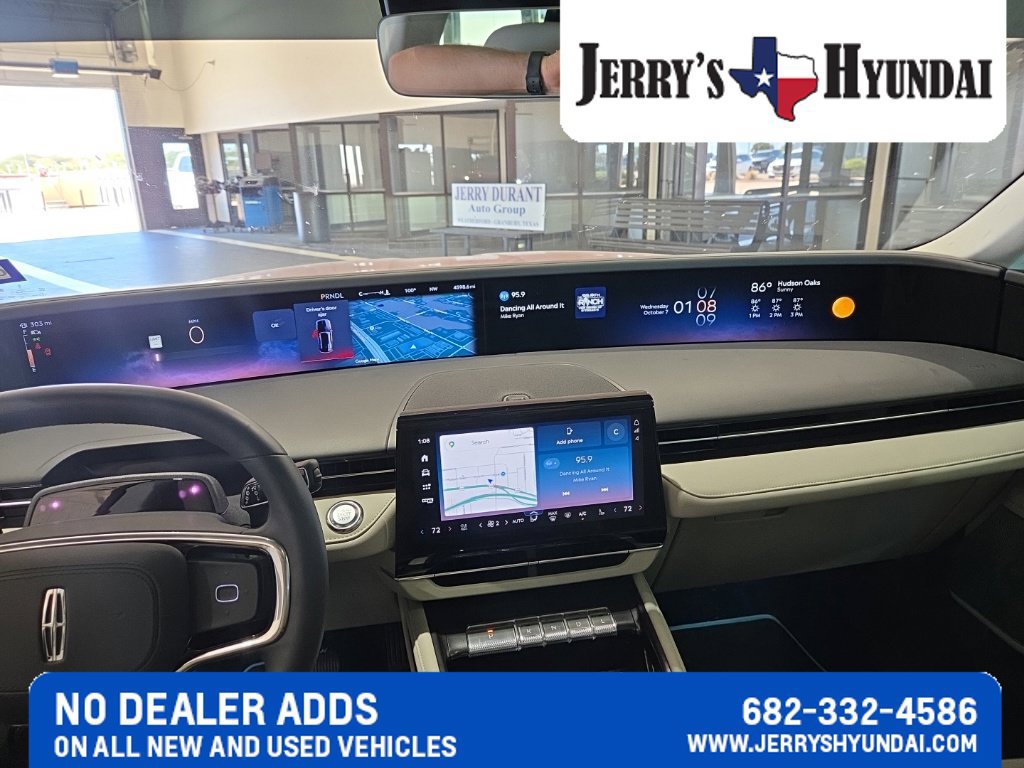 Used 2026 Lincoln Nautilus Reserve AWD/4WD image 16