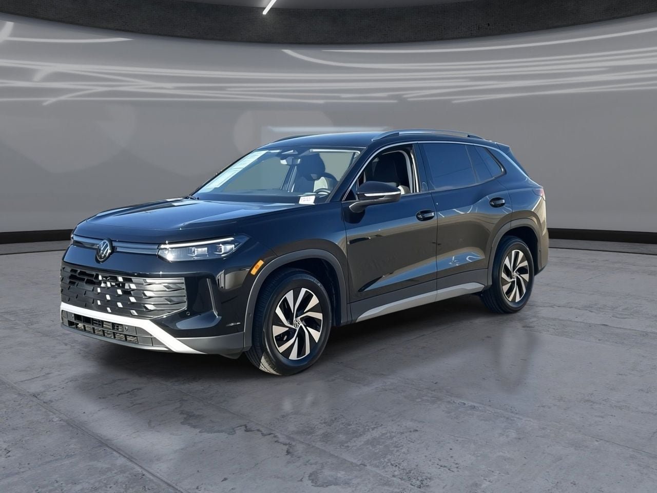 Certified 2026 Volkswagen Tiguan S FWD image 3