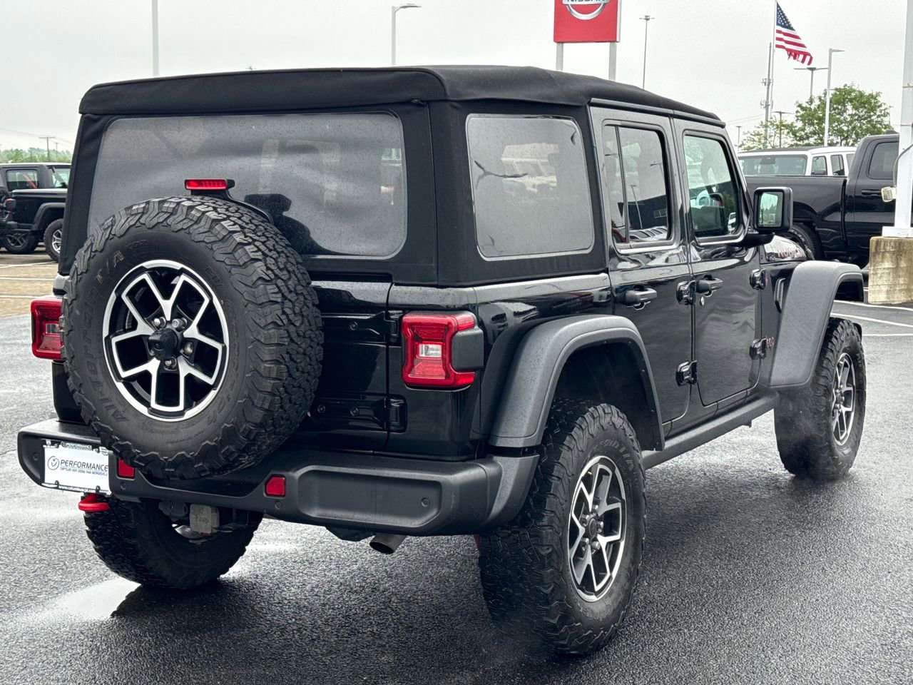 Used 2024 Jeep Wrangler Unlimited Rubicon w/ Technology Group AWD/4WD image 3