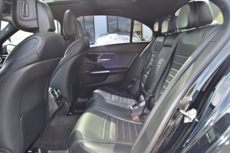 Used 2023 Mercedes-Benz C 300 4MATIC Sedan image 32