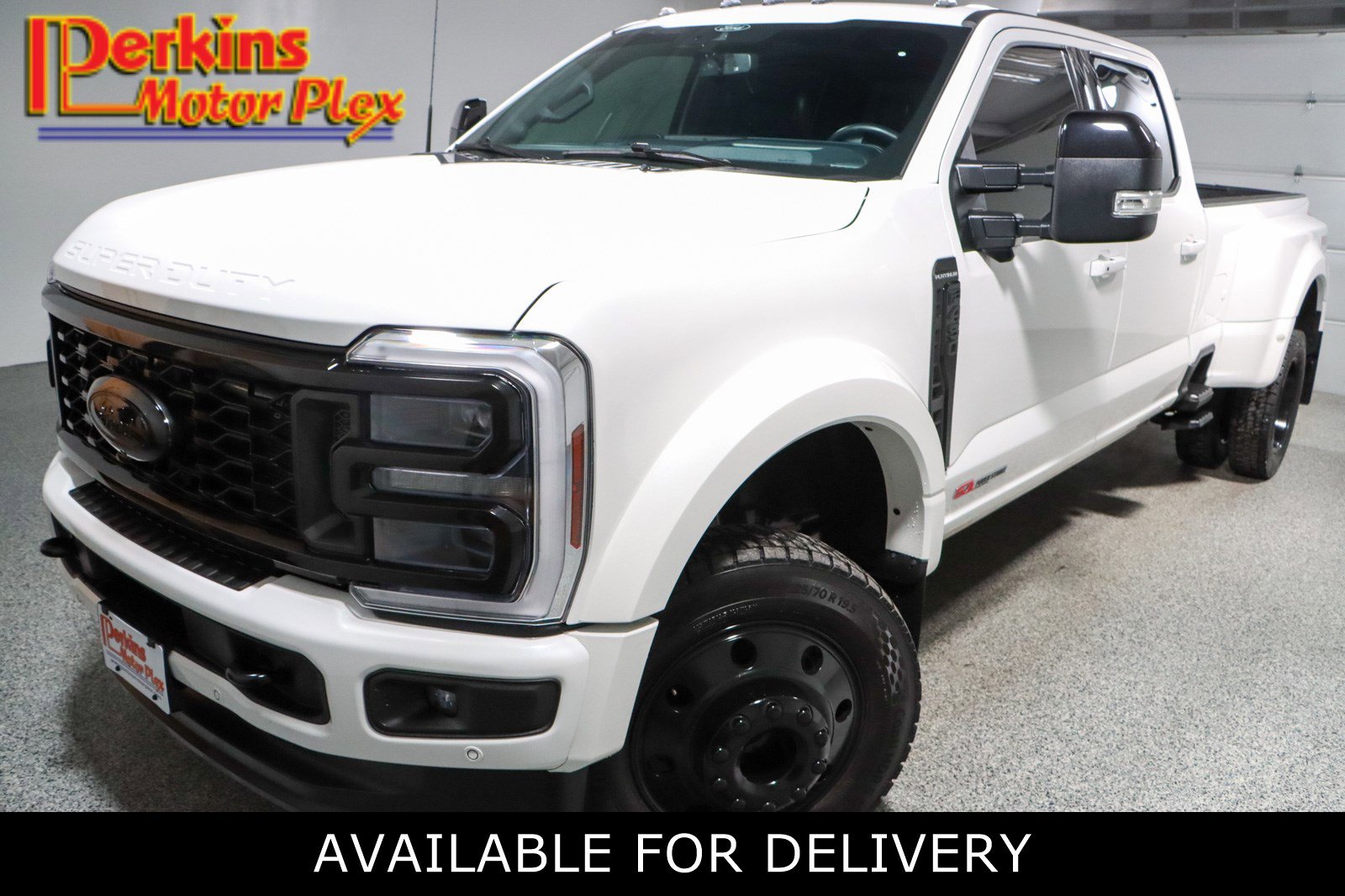 Used 2025 Ford F450 Platinum w/ FX4 Off-Road Package video 1