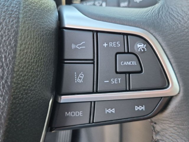 New 2026 Toyota Sienna XLE FWD image 17