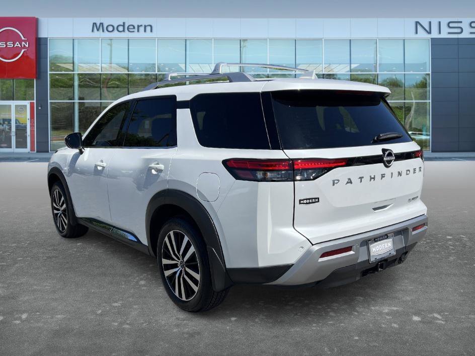 Certified 2025 Nissan Pathfinder Platinum w/ Cargo Package image 7