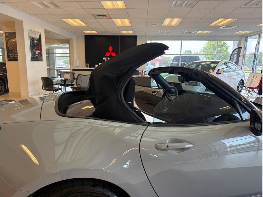 Used 2024 MAZDA MX-5 Miata Club RWD image 34