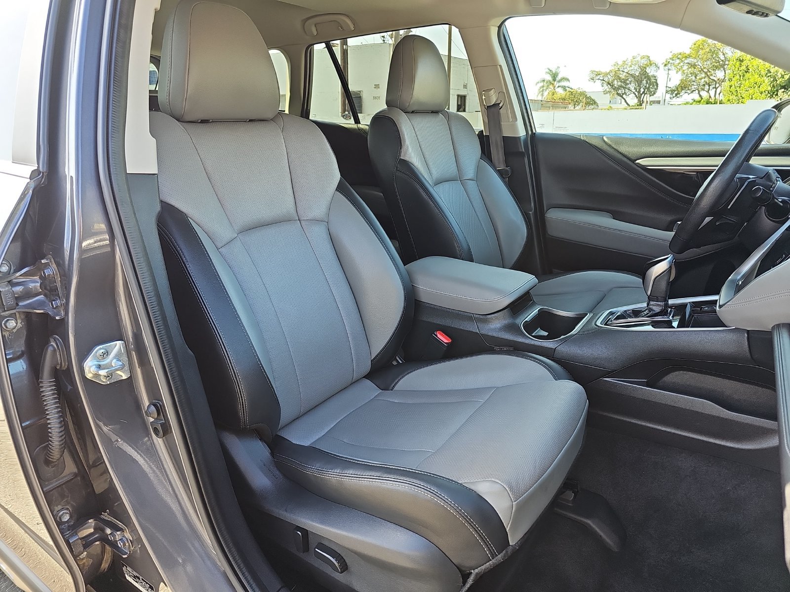 Used 2022 Subaru Outback Limited AWD/4WD image 10