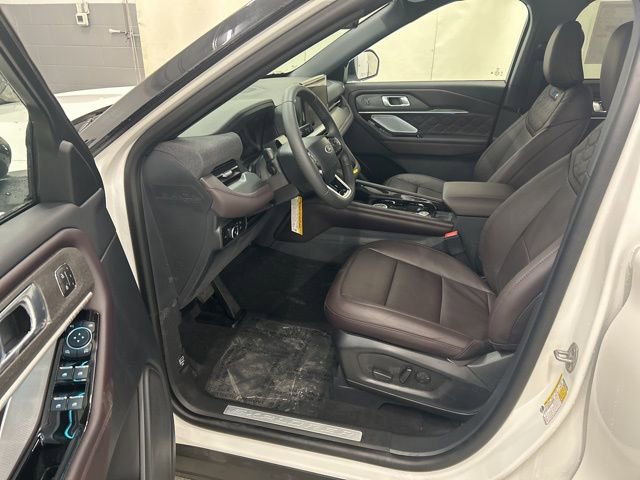New 2026 Ford Explorer Platinum w/ LUX Leather Package image 9