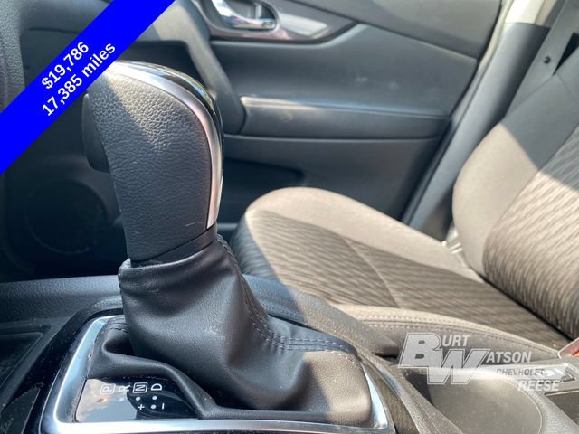 Used 2020 Nissan Rogue S FWD image 25